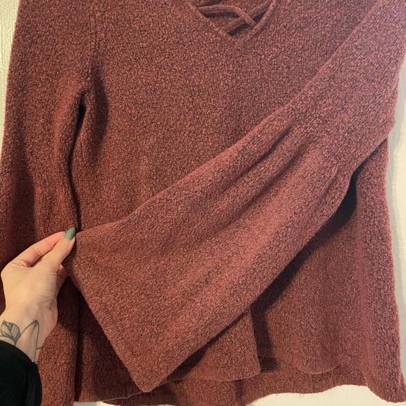 Pink/burgundy sweater - Picture 3 of 4